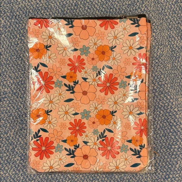 Accessories - Floral Zippered Tablet Sleeve in Peach & Coral
